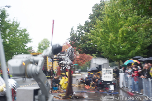 Motoman misses, Spine Robot grabs